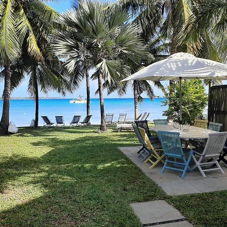 Fantastic Spacious Beachfront Villavacances Grand-Baie Exterior photo