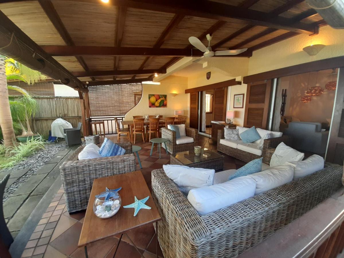 Fantastic Spacious Beachfront Villavacances Grand-Baie Exterior photo