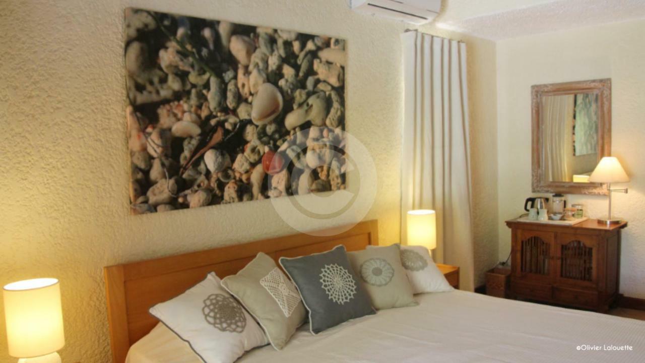 Fantastic Spacious Beachfront Villavacances Grand-Baie Exterior photo
